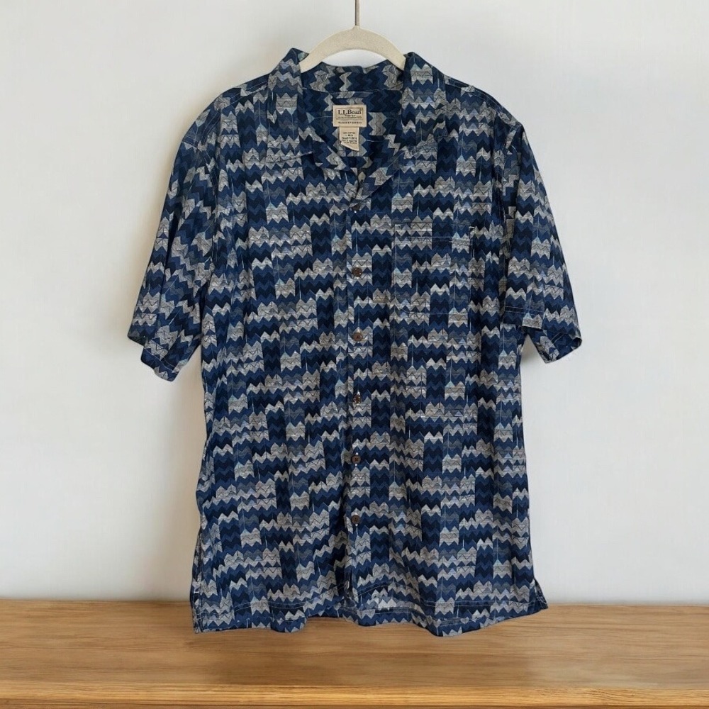 LL Bean Mens Short Sleeve Button Down Cotton Shirt‎ Blue Zig Zag Pattern Large